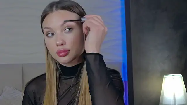 ViolaFlirt online show from March 3, 2025, 10:06 am