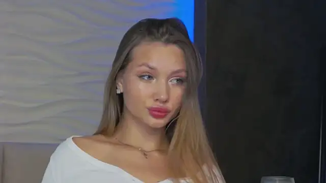 ViolaFlirt online show from March 14, 2025, 7:15 am