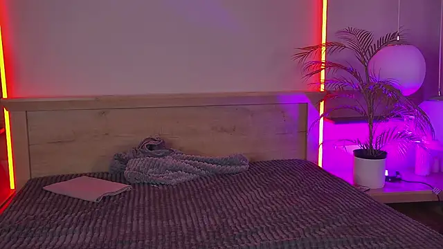 ViolaFlirt online show from September 28, 2025, 4:07 am