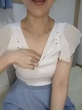 Snapshot of Hana-tan chatting on July 18, 2026, 6:17 am Hana-tan online show from July 18, 2026, 6:17 am