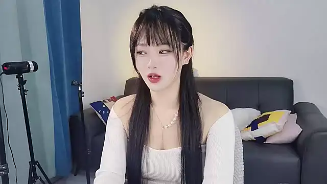 Snapshot of X-cocokk chatting on November 6, 2025, 12:06 pm X-cocokk online show from November 6, 2025, 12:06 pm