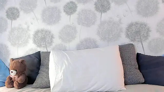 EngelFugler online show from January 28, 2025, 3:35 pm