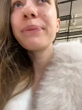 Lia  Love online show from January 17, 2025, 12:10 pm