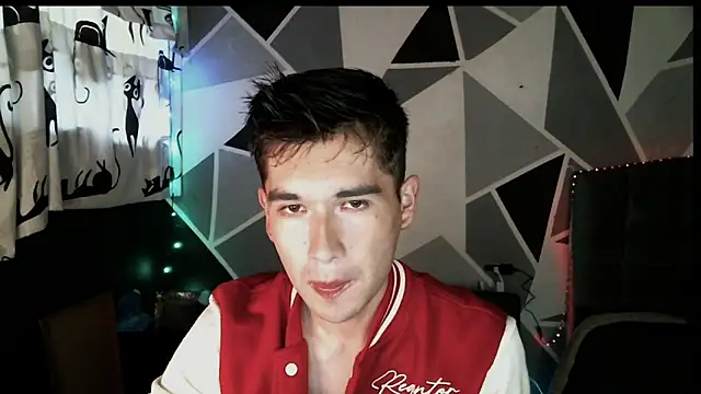 Snapshot of samael1107 chatting on December 23, 2024, 10:01 pm samael1107 online show from December 23, 2024, 10:01 pm