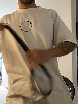 Snapshot of MrSoulMommy chatting on December 4, 2024, 12:25 pm MrSoulMommy online show from December 4, 2024, 12:25 pm