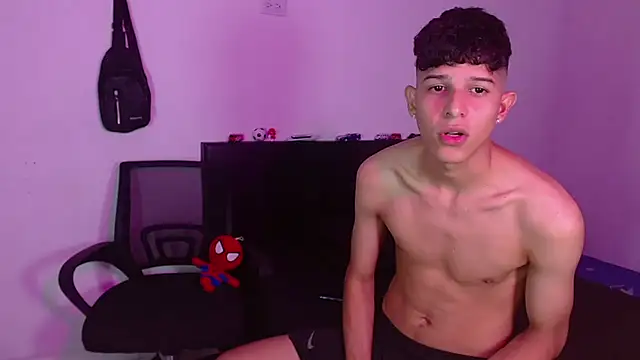 Snapshot of LiamGadiell chatting on February 23, 2025, 11:33 am LiamGadiell online show from February 23, 2025, 11:33 am