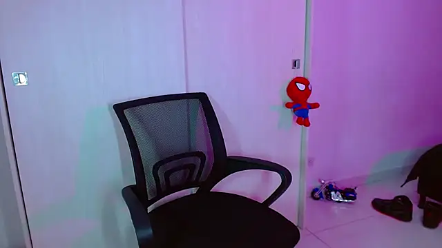 Snapshot of LiamGadiell chatting on March 3, 2025, 1:10 am LiamGadiell online show from March 3, 2025, 1:10 am