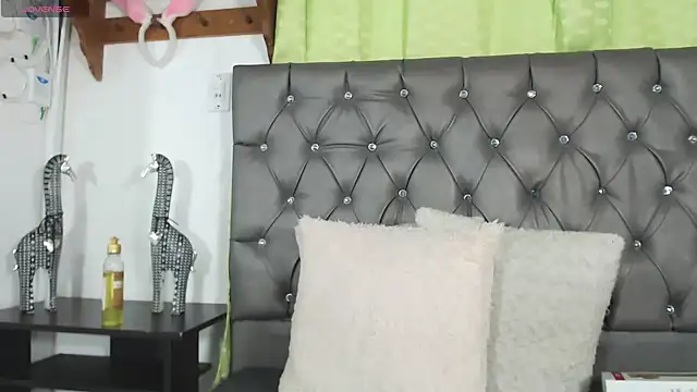 catalina Ada online show from February 15, 2025, 6:33 pm