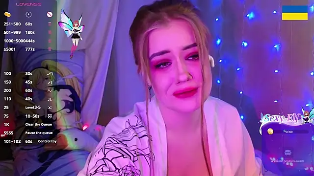 RedVelveten online show from February 2, 2025, 5:48 pm