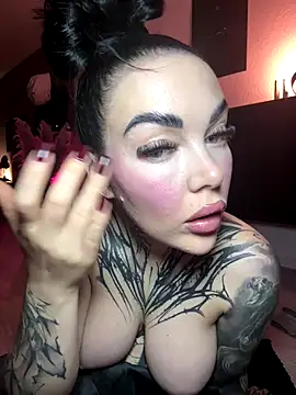 Snapshot of PalinaPr chatting on November 2, 2025, 6:43 pm PalinaPr online show from November 2, 2025, 6:43 pm