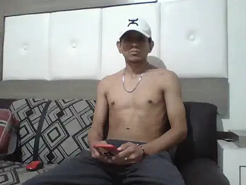 oiram27 online show from October 25, 2025, 8:36 pm