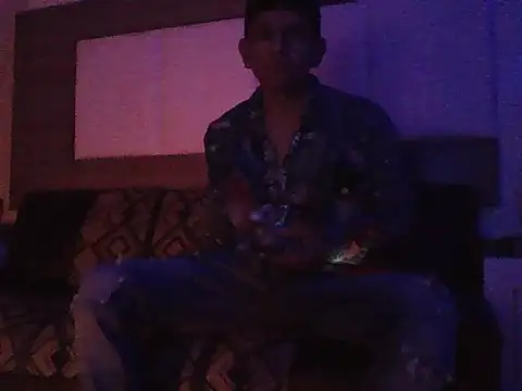 Snapshot of oiram27 chatting on November 30, 2025, 1:42 am oiram27 online show from November 30, 2025, 1:42 am