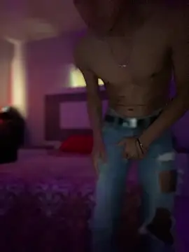 Snapshot of oiram27 chatting on April 9, 2026, 9:42 pm oiram27 online show from April 9, 2026, 9:42 pm