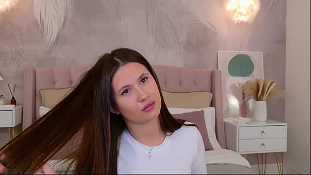 Snapshot of milaleoneli chatting on April 24, 2026, 2:52 pm milaleoneli online show from April 24, 2026, 2:52 pm