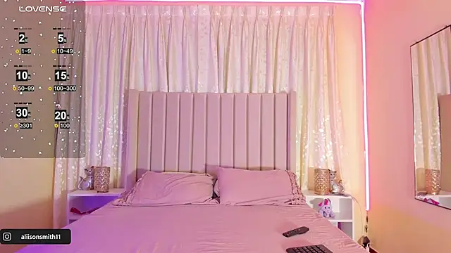 Snapshot of Aliison_Smith chatting on March 4, 2025, 11:43 pm Aliison Smith online show from March 4, 2025, 11:43 pm