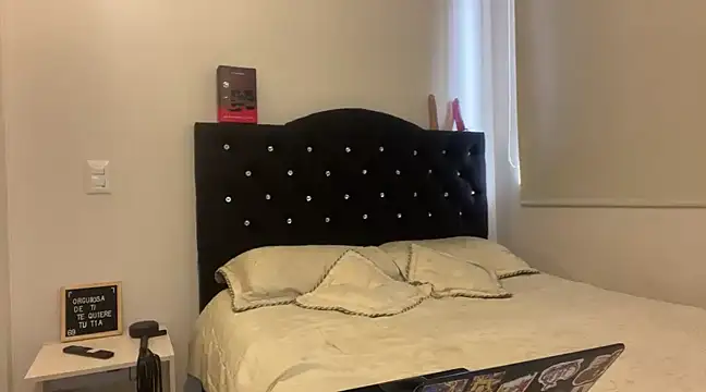 Scarlett Jazmin online show from February 14, 2025, 7:02 pm