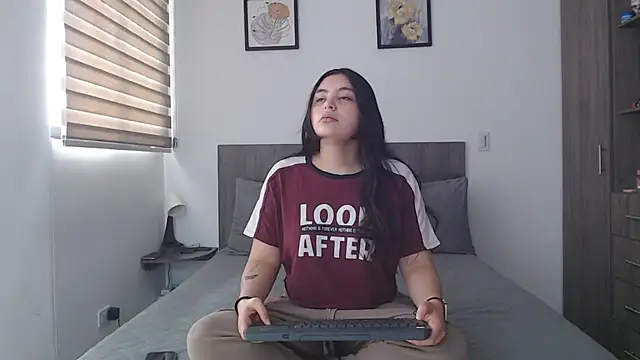 Snapshot of Scarlett_Jazmin chatting on May 27, 2026, 2:25 pm Scarlett Jazmin online show from May 27, 2026, 2:25 pm