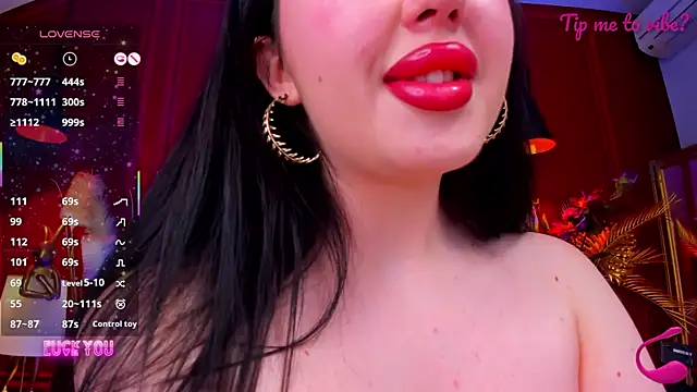 Mayzzie online show from June 11, 2026, 12:32 am