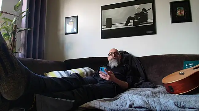 Snapshot of Kingsscepter chatting on February 26, 2025, 3:08 pm Kingsscepter online show from February 26, 2025, 3:08 pm