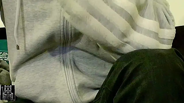 Snapshot of Kingsscepter chatting on March 4, 2025, 9:43 pm Kingsscepter online show from March 4, 2025, 9:43 pm