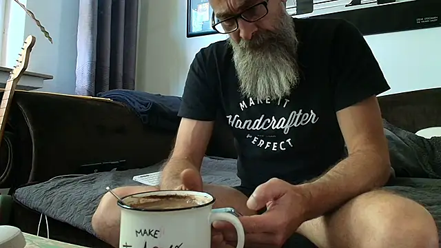 Snapshot of Kingsscepter chatting on September 16, 2025, 1:23 pm Kingsscepter online show from September 16, 2025, 1:23 pm