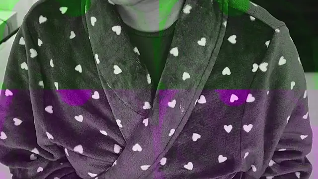 Snapshot of IzzyyBeelmonth chatting on January 5, 2025, 8:10 pm IzzyyBeelmonth online show from January 5, 2025, 8:10 pm