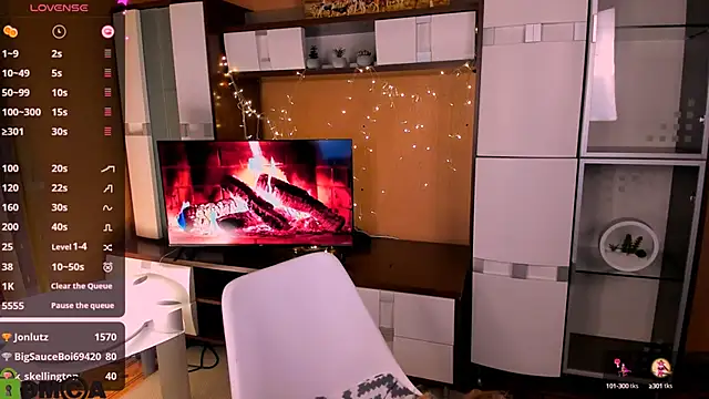 Snapshot of alexa_glory chatting on December 8, 2024, 3:56 pm alexa glory online show from December 8, 2024, 3:56 pm