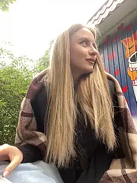 Snapshot of alexa_glory chatting on September 24, 2025, 12:08 pm alexa glory online show from September 24, 2025, 12:08 pm