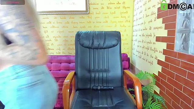 Snapshot of alexa_glory chatting on October 13, 2025, 10:32 pm alexa glory online show from October 13, 2025, 10:32 pm