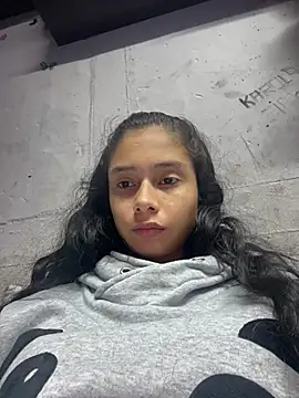 Snapshot of Bonnie_willliams19 chatting on December 18, 2024, 12:32 am Bonnie willliams19 online show from December 18, 2024, 12:32 am