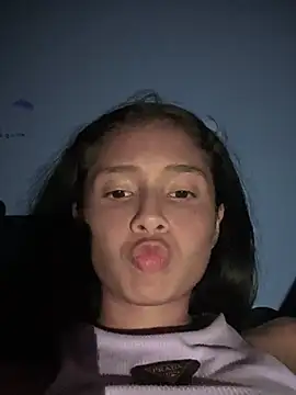 Snapshot of Bonnie_willliams19 chatting on December 25, 2024, 9:02 am Bonnie willliams19 online show from December 25, 2024, 9:02 am