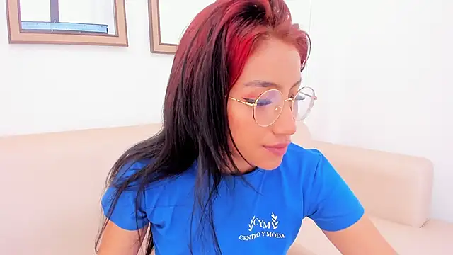 naomiii   online show from January 25, 2025, 7:07 pm