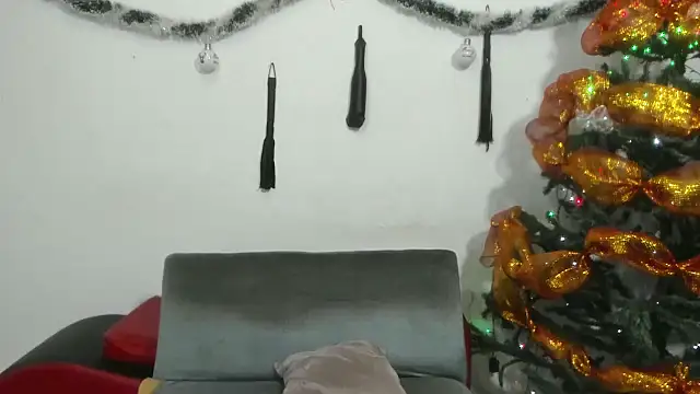 Skarleth018 online show from December 2, 2024, 12:40 pm