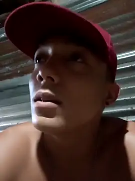 Snapshot of tayson_ chatting on January 30, 2025, 11:02 pm tayson online show from January 30, 2025, 11:02 pm