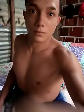 Snapshot of tayson_ chatting on February 13, 2025, 12:43 pm tayson online show from February 13, 2025, 12:43 pm