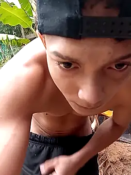 Snapshot of tayson_ chatting on March 4, 2025, 1:49 pm tayson online show from March 4, 2025, 1:49 pm