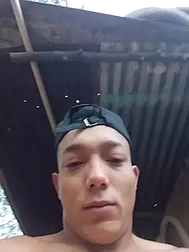 Snapshot of tayson_ chatting on September 24, 2025, 11:13 am tayson online show from September 24, 2025, 11:13 am