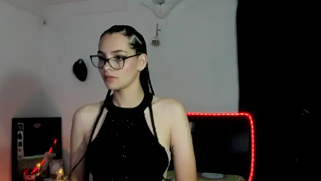 Snapshot of abigail_monore_ chatting on November 17, 2025, 3:56 am abigail monore online show from November 17, 2025, 3:56 am