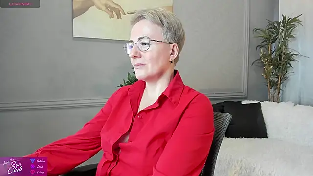 Nika Smit online show from February 15, 2025, 11:50 am