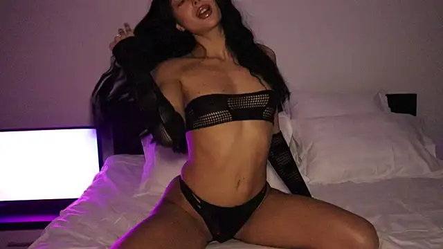 Snapshot of IvyKaelani chatting on February 2, 2026, 2:27 pm IvyKaelani online show from February 2, 2026, 2:27 pm