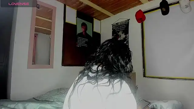 Nenita Hot  online show from October 10, 2025, 4:11 am