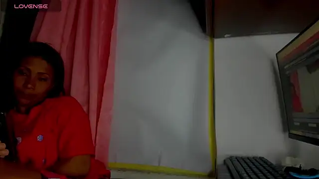 Nenita Hot  online show from January 14, 2026, 11:09 pm