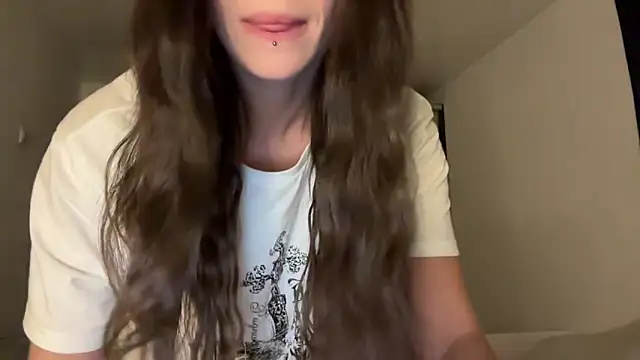 ur molly online show from September 28, 2025, 12:54 pm