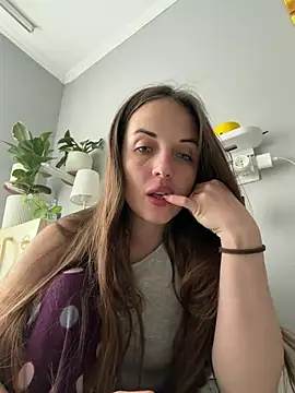 AmiLavs online show from April 18, 2026, 10:41 am