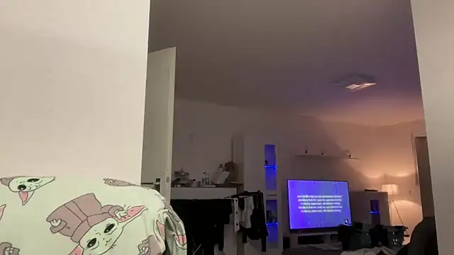 Snapshot of EmilyWi_ chatting on January 25, 2025, 4:46 pm EmilyWi online show from January 25, 2025, 4:46 pm