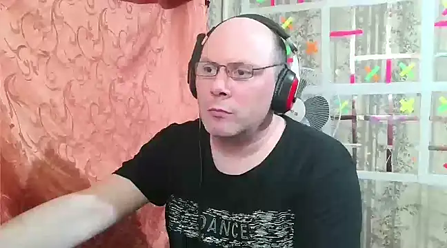 Snapshot of AgnichBan chatting on March 18, 2025, 4:15 pm AgnichBan online show from March 18, 2025, 4:15 pm