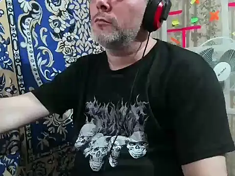 Snapshot of AgnichBan chatting on September 25, 2025, 6:44 pm AgnichBan online show from September 25, 2025, 6:44 pm