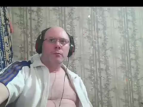 Snapshot of AgnichBan chatting on December 3, 2025, 8:18 pm AgnichBan online show from December 3, 2025, 8:18 pm