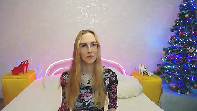 KlaryBrait online show from December 18, 2024, 3:00 pm