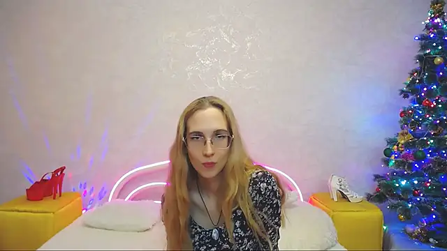 KlaryBrait online show from December 21, 2024, 3:42 pm